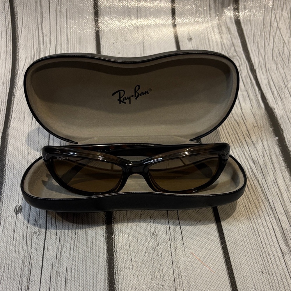 Ray-Ban polarized Sunglasses with Case dark brown tortoise shell 4174 style